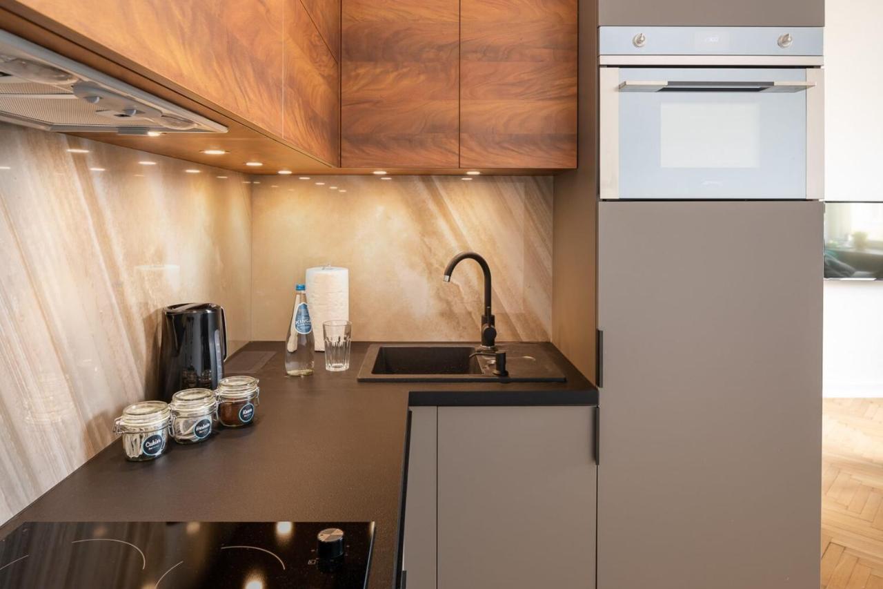 Rent Like Home - Wilcza 58 Warschau Exterior foto